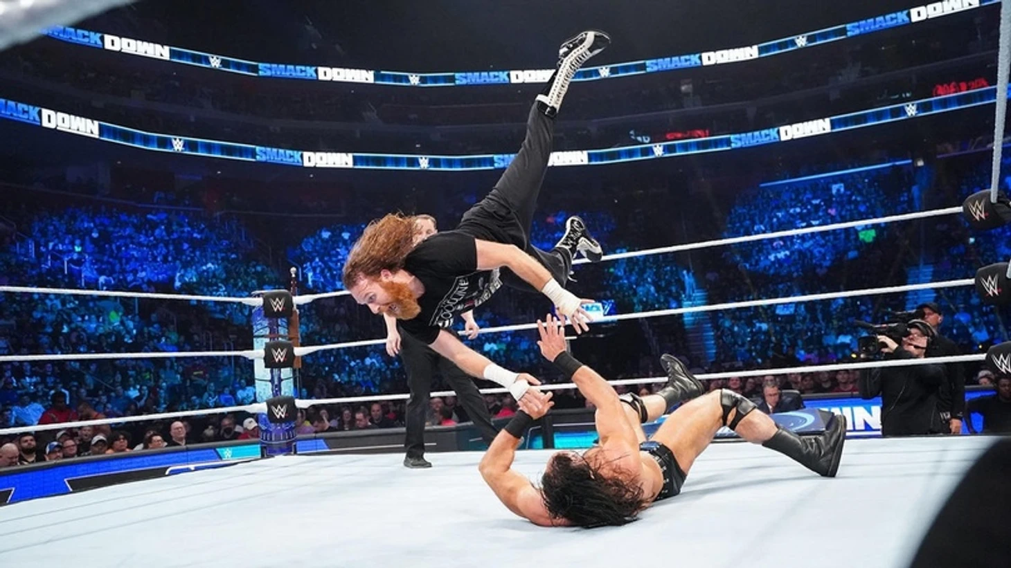 Обзор WWE Friday Night Smackdown 26.08.2022, изображение №13