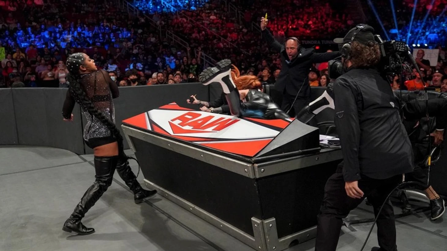 Обзор Monday Night RAW: New Era — Season Premiere 25.10.2021, изображение №11
