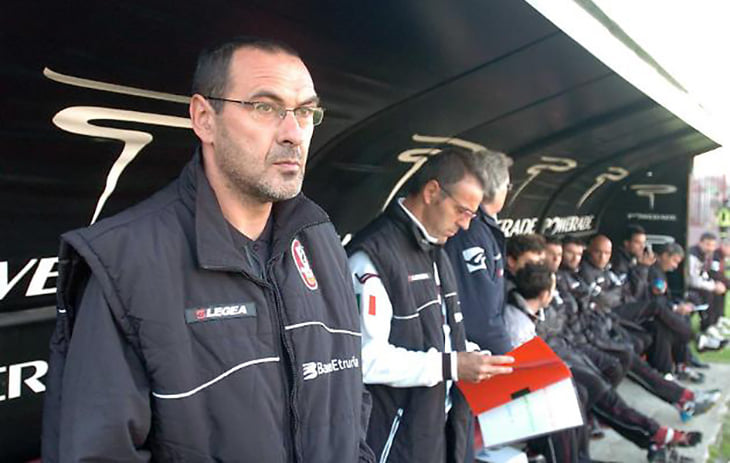 Сарри и Конте дважды за сезон сменяли друг друга в клубе Серии В. Конте обвинял «Юве» в договорняке, а Сарри просто слили - Сухой лист - Блоги Sports.ru