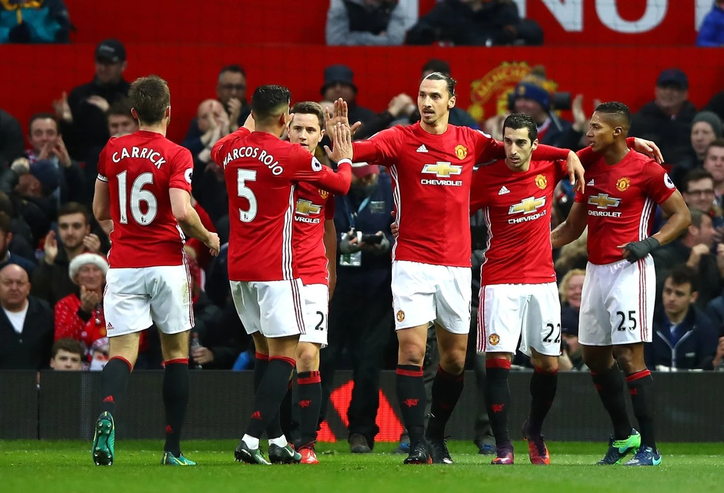 МЮ одолел гостей из Северного Лондона