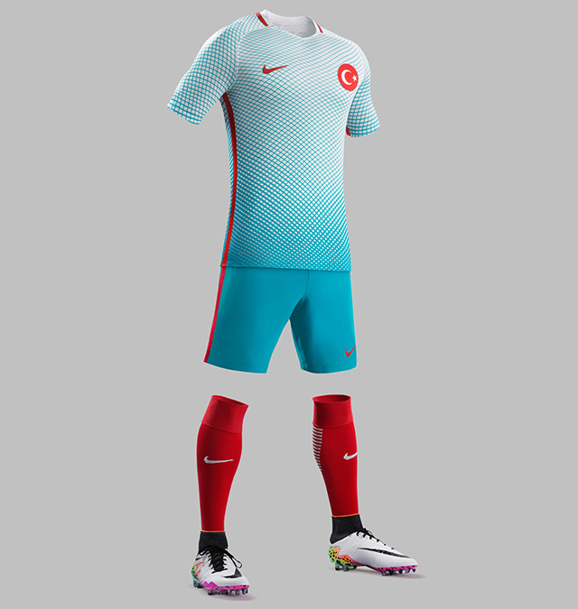 Гостевая форма сборной Турции 2016