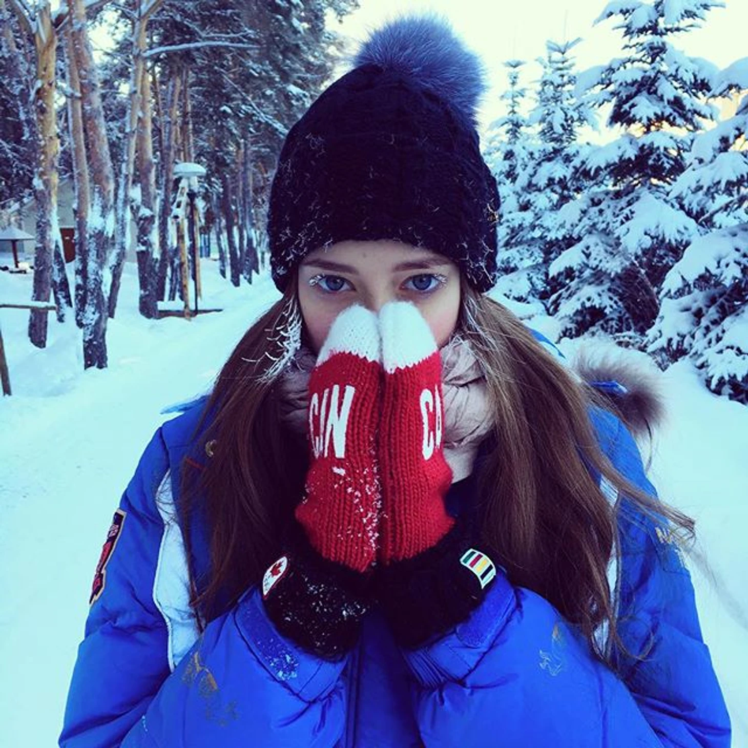 https://photobooth.cdn.sports.ru/preset/post/9/de/20eeeb0374a538ed9495628b7e1e6.png