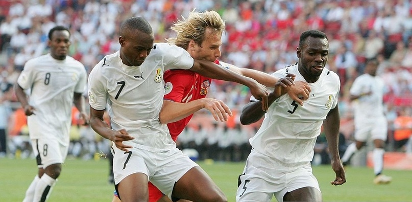 Кровавый Де Росси и сенсационное поражение чехов. Реконструкция ЧМ-2006. 2-й тур. Группы E и F