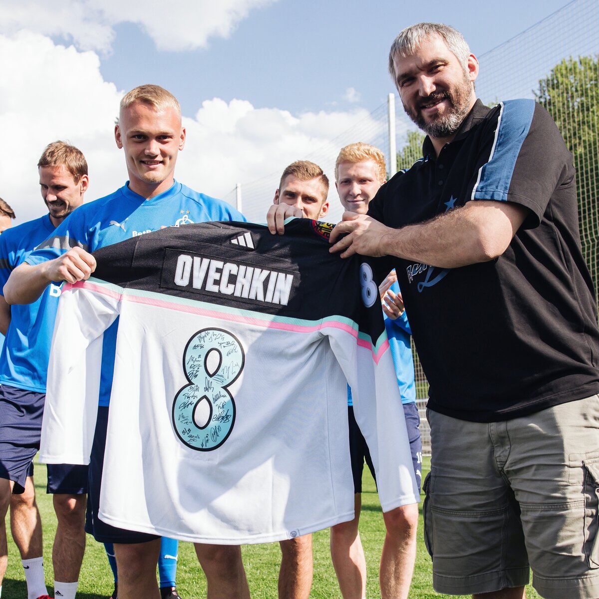 Встреча с Ди Каприо, красная дорожка и противостояние со «слабеньким» Дзюбой – как проходит отпуск Александра Овечкина