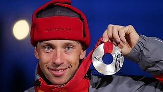 На ОИ-2006 биатлонист из Польши принес стране единственную медаль в истории. Он чуть не закончил из-за нищеты