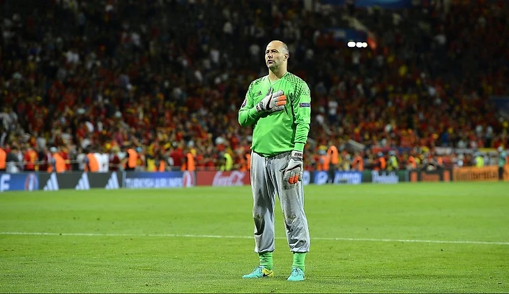 Футбольная жизнь в штанах. Известный венгр завершил карьеру - изображение 1