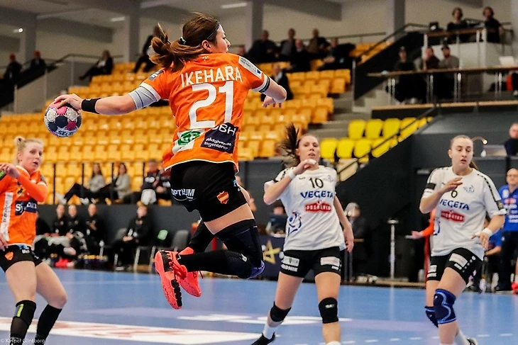 Лига чемпионов. "Ференцварош" помогает ростовчанкам. Йованка Радичевич: салют, Бояна!, изображение №4