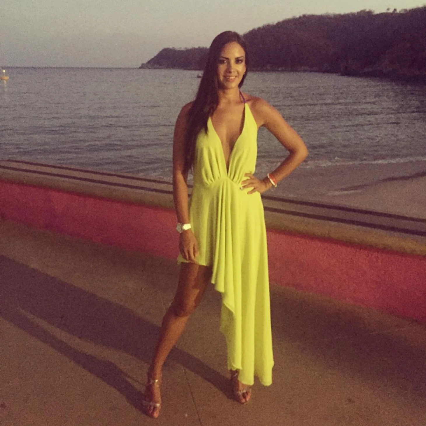https://photobooth.cdn.sports.ru/preset/post/9/fd/268e02cba46d8a9d2fb49ae7f3bce.png