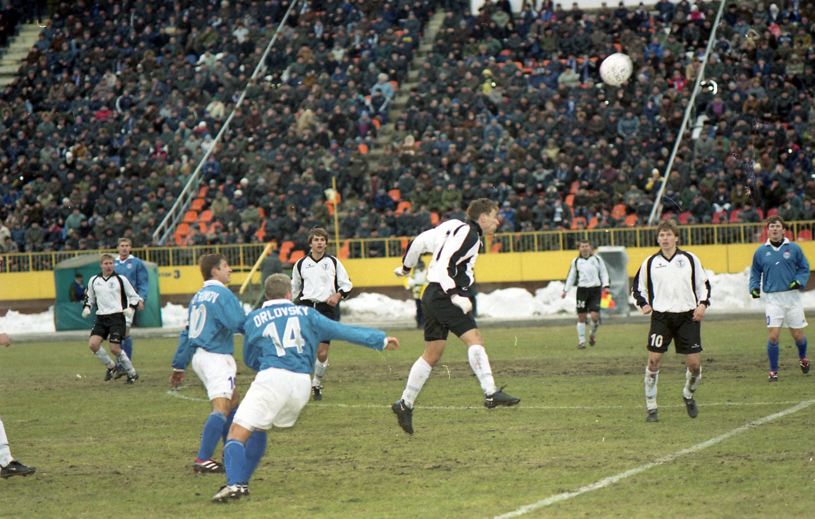 Факел - Торпедо: чёрно-белое заклятье над Воронежем