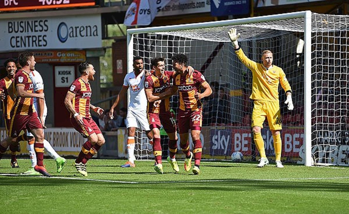 Sky Bet League One. Брэдфорд Сити - Блэкпул 2:1