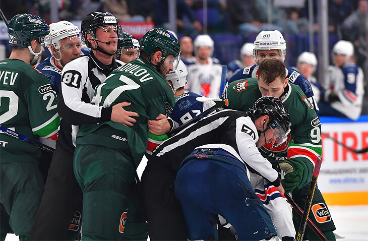 Подлая игра Радулова против «Торпедо»: умышленно ударил в бок одного соперника, оттаскал за воротник другого