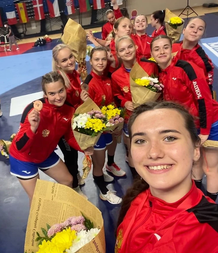 Cборная России U-18. Полина Мусина: &quot;Клуб договаривается, но выполнять школьную программу надо&quot;, изображение №2