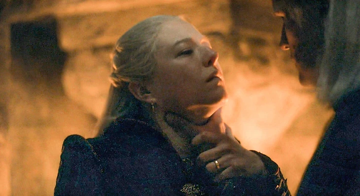 Деймон душит Рейниру