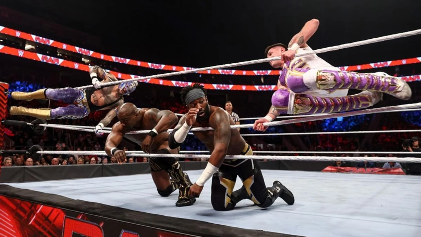 Обзор WWE Monday Night RAW 29.11.2021, изображение №11