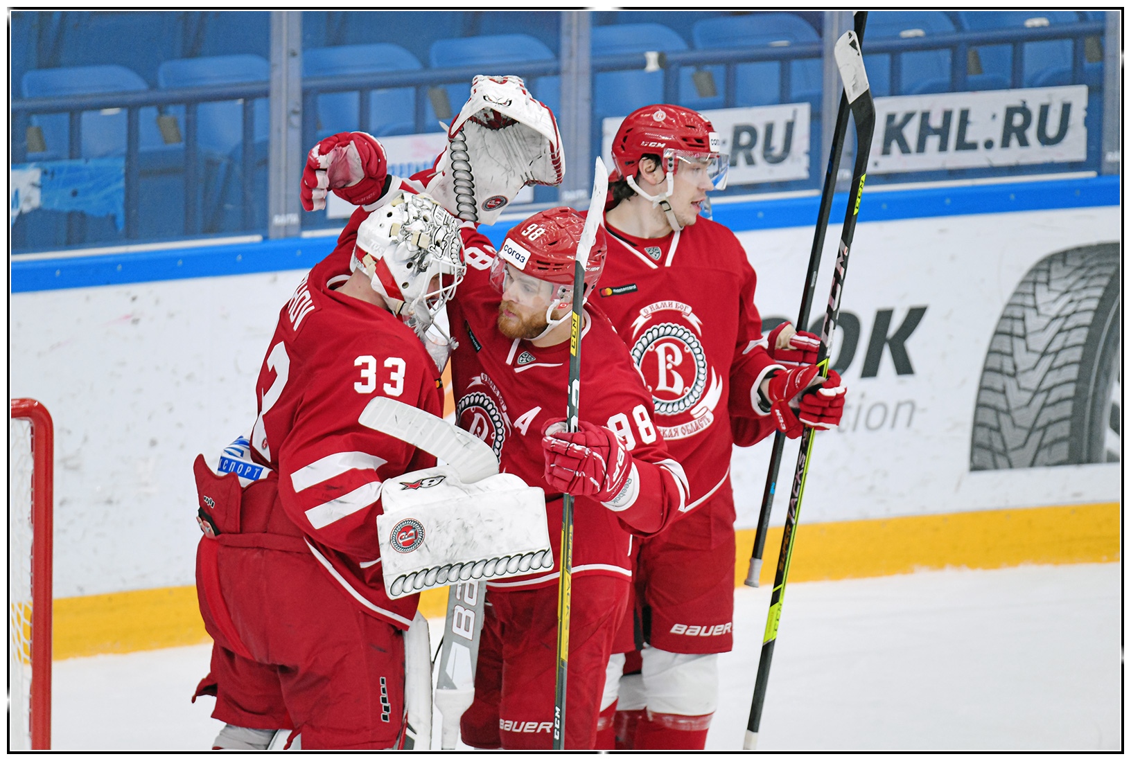 «Витязь» остается в зоне плей-офф!