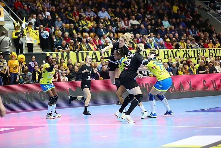 Лига чемпионов. Екатерина Андрюшина: "Во время матча думаю только по-французски", изображение №2