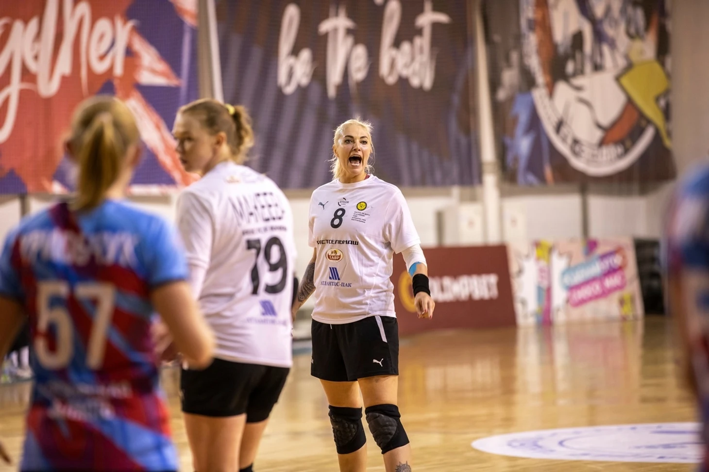 Olimpbet Суперлига. Супергерои не испортили праздник "Ростову", Шармакова отразила 40% бросков, изображение №1