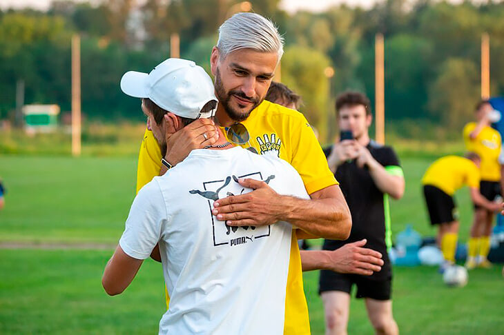 Первый официальный матч «Красавы»: полный стадион, Савин – диктор и респекты от Слуцкого, Семака и Алаева