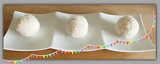 Угощение на Новый год и Рождество: кокосовые шарики «Снежки»