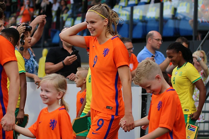 Вивиан Мидема