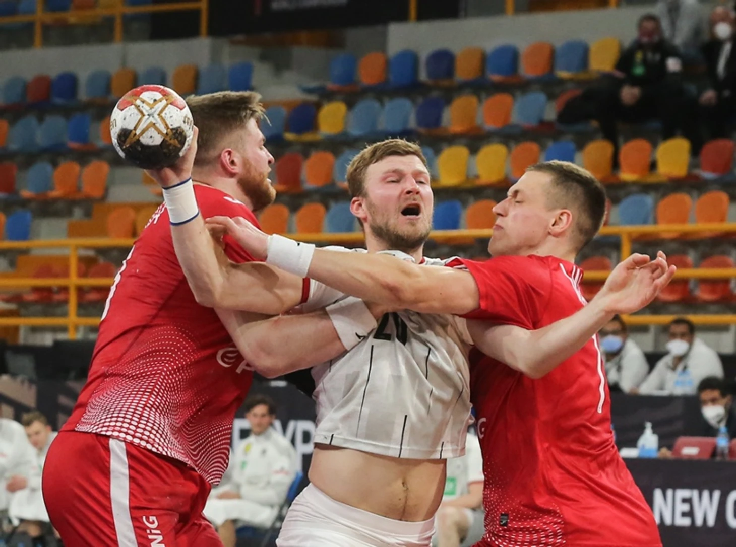 ЧМ-2021. Катара только не хватало! Последний четвертьфиналист — чемпион Азии, изображение №3