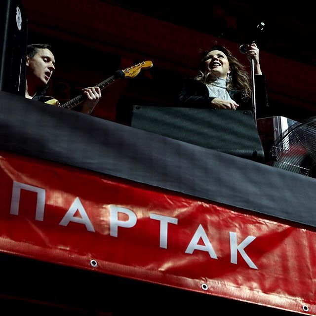 &#171;Спартак&#187; организовал &laquo;Матч болельщиков&raquo;. Все пели «Знаешь ли ты» вместе с МакSим