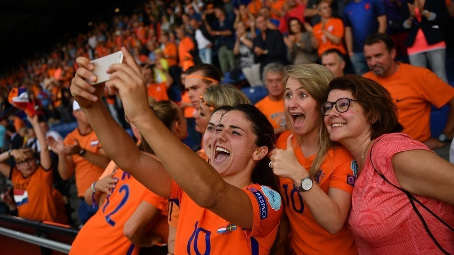 fans