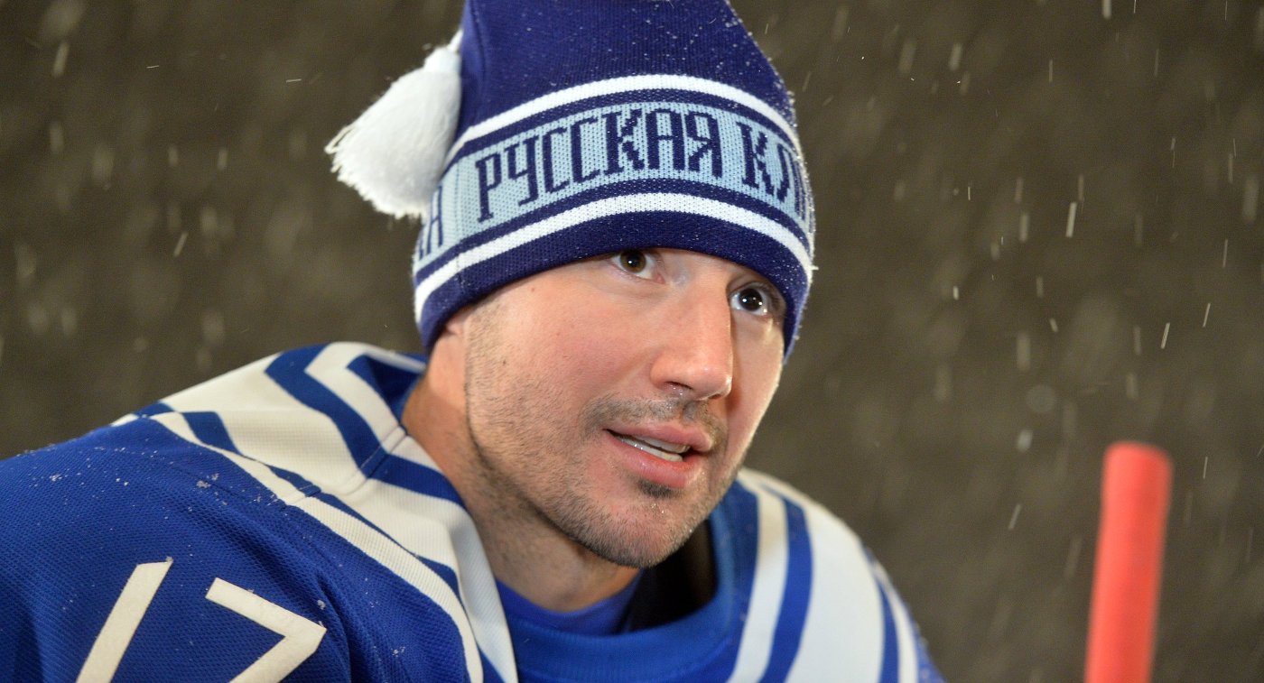 Водник, Витязь и Газпром с мячом