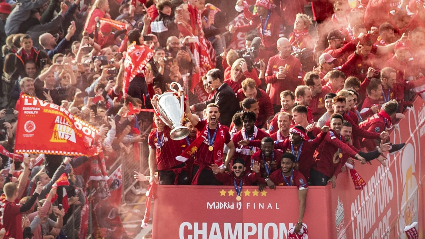 �а��инки по зап�о�� liverpool champions league winner
