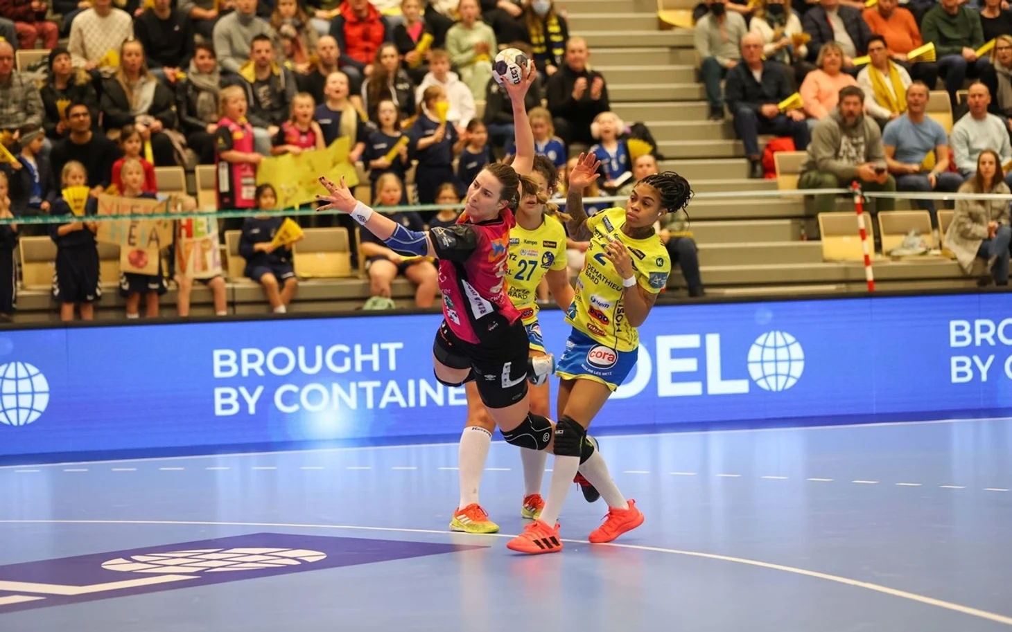 Лига чемпионов. "Мец" прервал победную серию "гадюк", "Дьер" и "Эсбьерг" уже в четвертьфинале, изображение №2