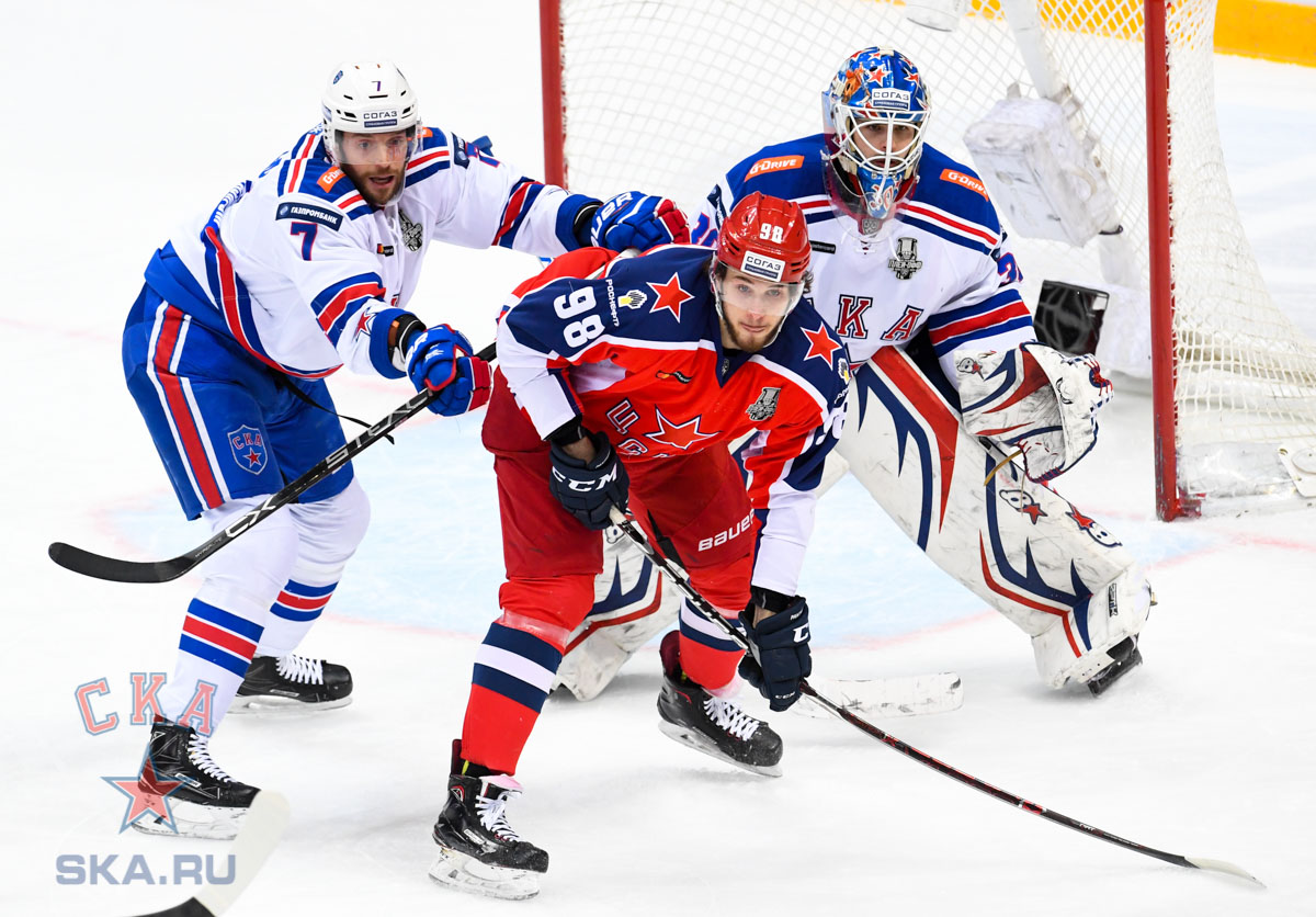 «Могли бы дома сидеть!»