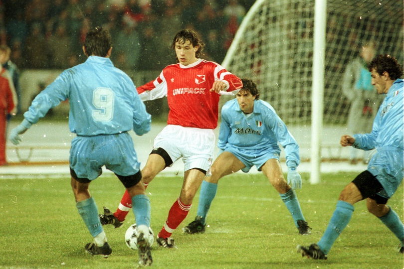 Пять пенальти в один угол, Марадона в шубе на Красной площади. Как «Спартак» выбил «Наполи» из Кубка чемпионов