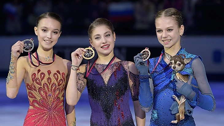 Впервые в истории: российские фигуристки заняли весь пьедестал в финале Гран-при 