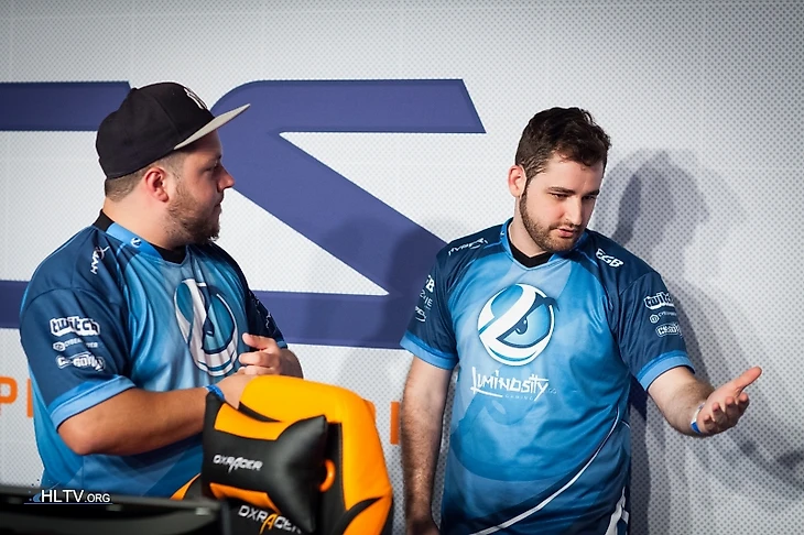 фоллен и зевс