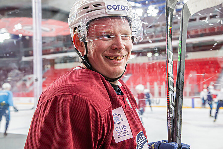 «Как вообще можно договориться сыграть вничью? Это же бред». Интервью с боевым парнем из «Сибири», героем Баффало-2011