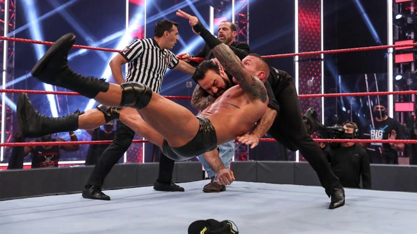 Обзор WWE Monday Night RAW 17.08.2020, изображение №27