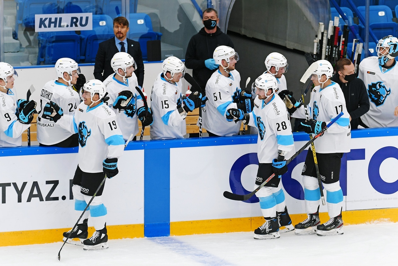 «ПЕРЕЗАГРУЗКА» МИНСКА, СТАБИЛЬНЫЙ «АВАНГАРД», НОВЫЙ «ЛОКОМОТИВ». ЧЕМ ЗАПОМНИЛСЯ СТАРТ ТРИНАДЦАТОГО СЕЗОНА КХЛ