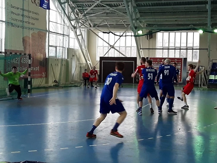 Чемпионат России. Чувствуйте себя как дома. "Акбузат" выиграл у "Каустика". Второй раз за 11 дней!, изображение №1