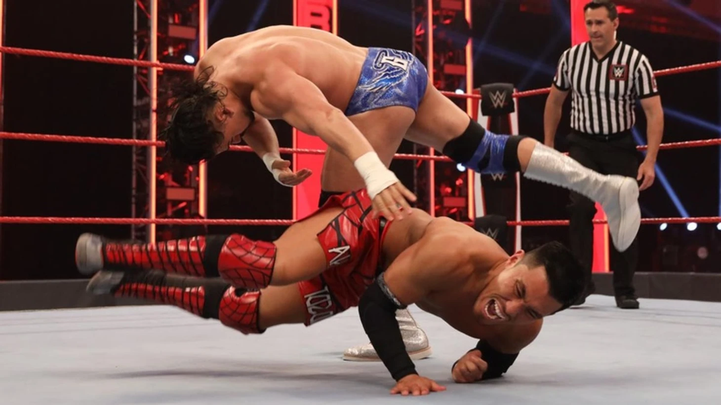 Обзор WWE Monday Night RAW 11.05.2020, изображение №11