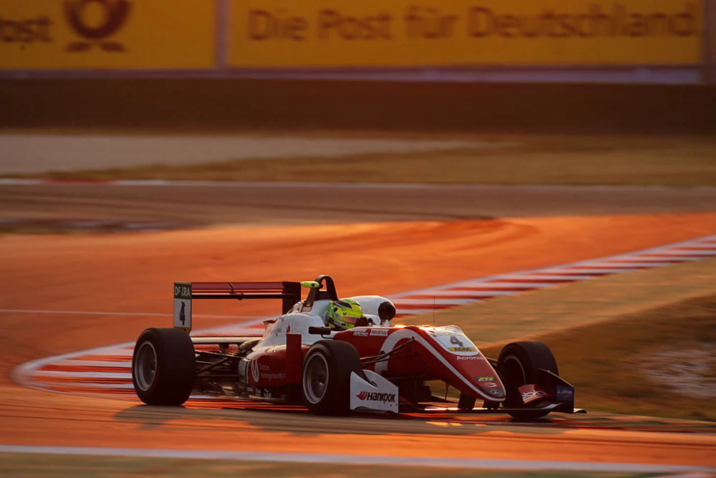 f3