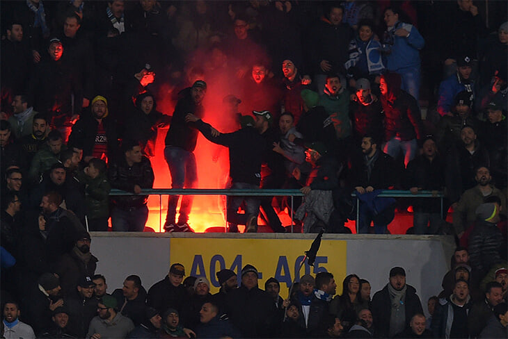 Сыграть в Неаполе и выжить – испытание. Вспоминаем, как там удалялся Зобнин, и ждем дебюта Миранчука (в день рождения!)