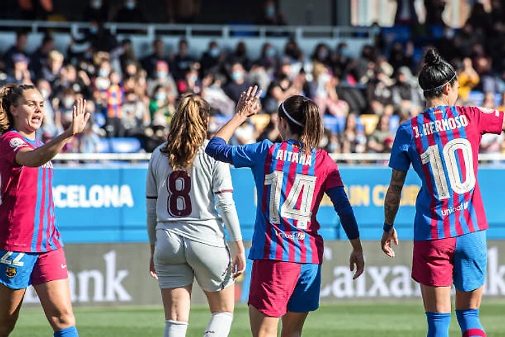 Aitana Bonmati, Lieke Martens and Jenni Hermoso of FC Barcelona celebrate after scoring a goal during the Primera Iberdrola match between FC...