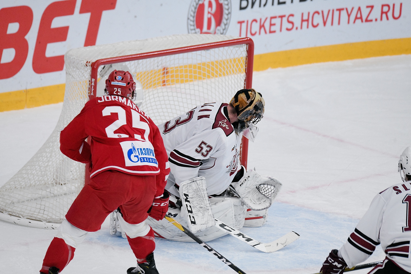 «Витязь» выходит из кризиса?