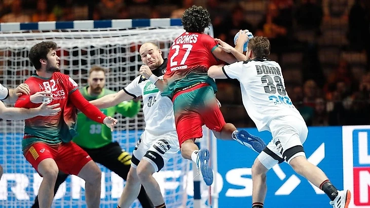 ЧЕ-2020. Каждому по подарку. Единственный день, когда всерьез не расстроен никто, изображение №2