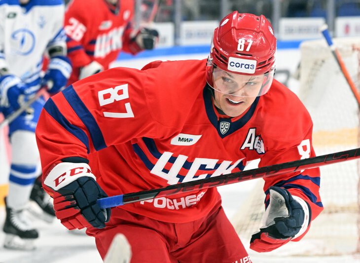 Самый преданный боец чемпионов. Начинал в КХЛ с Радуловым, бил Капризова по лицу, тренировался в медовый месяц