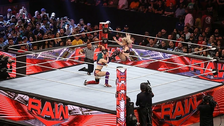 Обзор WWE Monday Night RAW 01.08.2022, изображение №4