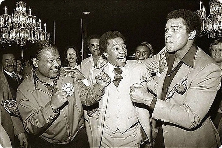 Робинсон, Леонард, Али