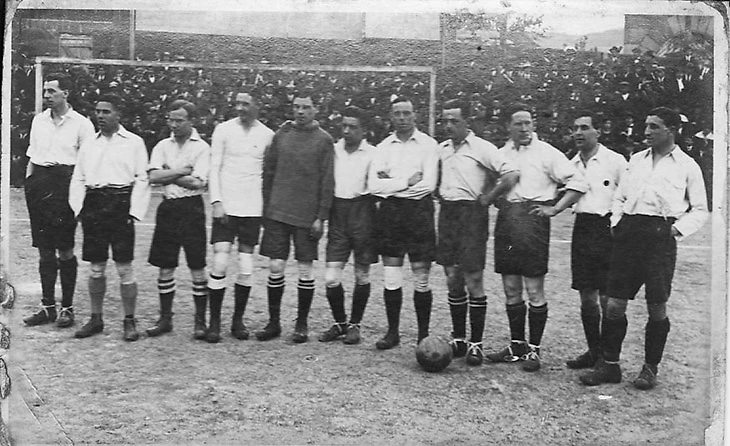«Сивил Сервис» перед матчем с «Барселоной» в 1921 году