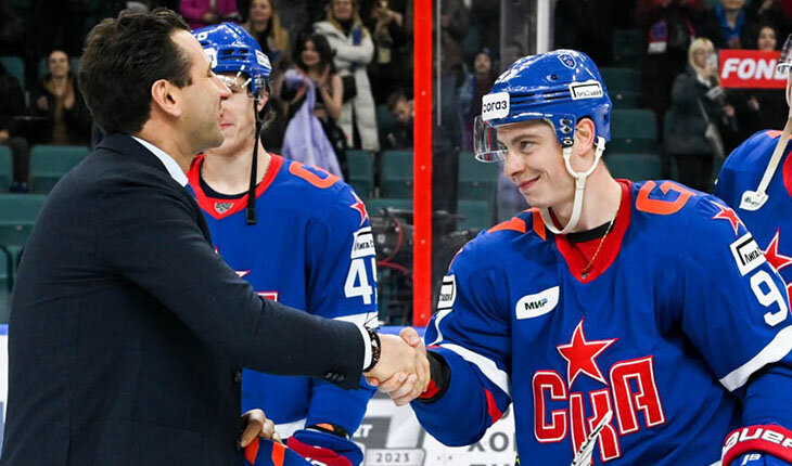 Гусев ворвался с ноги в КХЛ: 1+1 в первой же игре. Теперь он лучший бомбардир в истории СКА