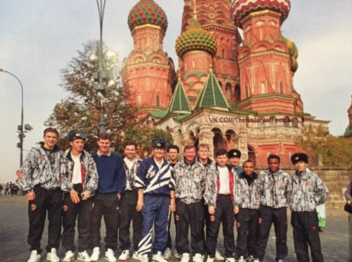 https://photobooth.cdn.sports.ru/preset/post/a/f1/0692714a2414288176dcbac21745f.png